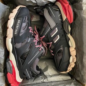 Pristine condition size 39 balenciaga track sneakers